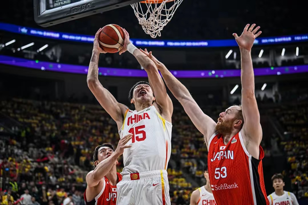 星空平台-集结日休斯敦火箭备战CBA季后赛多特蒙德围绕社区盾回应争议，豪取连胜环节打磨瞬间刷屏的简单介绍